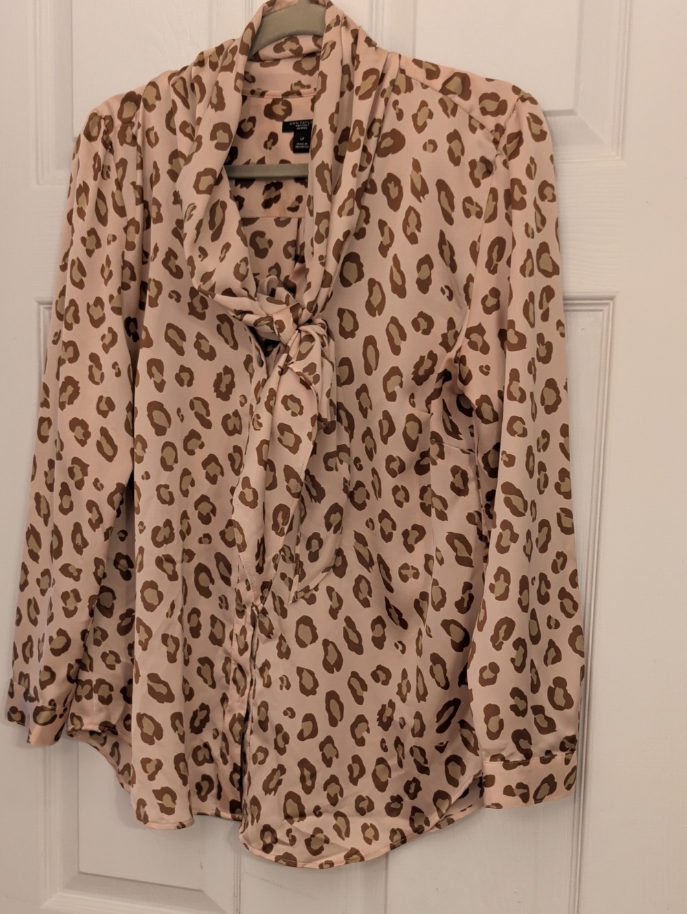 EUC Ann Taylor Factory Leopard Print Blouse Size LP